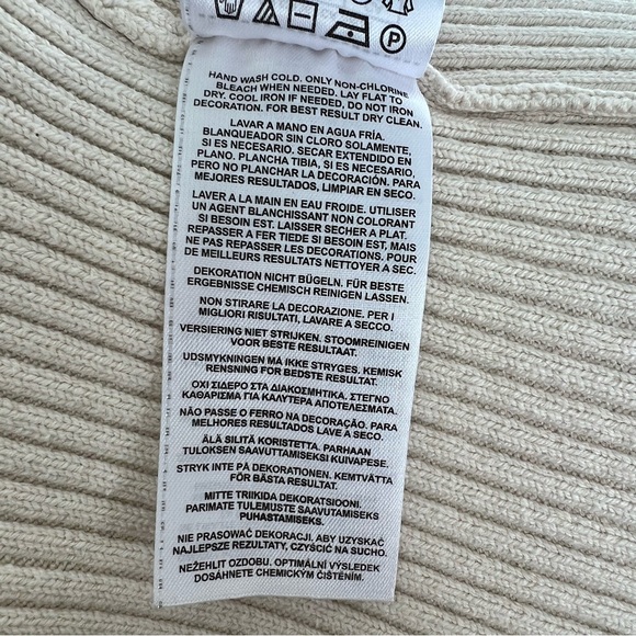 Guess Vest - Picture 8 of 10